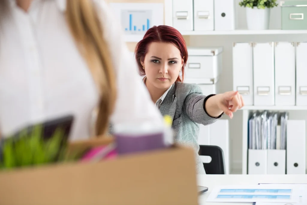 no tengo papeles es posible denunciar a mi jefe