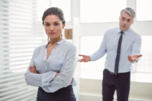 no tengo papeles puedo denunciar a mi jefe